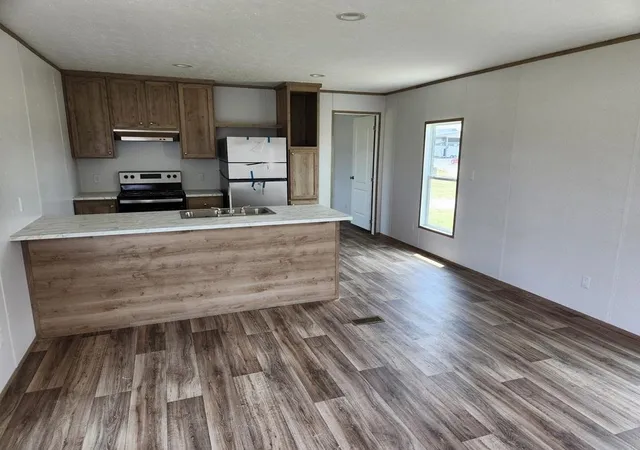 Photo 3 of Manufactured home for sale at 2728 Leo Dr, Myrtle Beach, SC 29575 | MLS# 2622683 | Listing updated on 2026-09-14