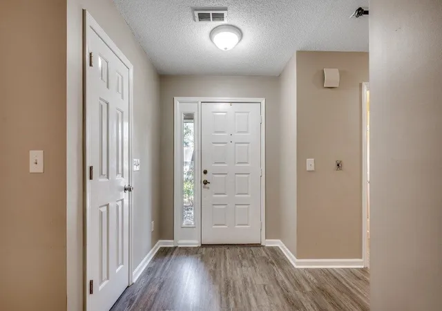 Photo 2 of Sale Pending at 109 Hickory Dr, Conway, SC 29526 | MLS# 2622688 | Listing updated on 2026-09-16