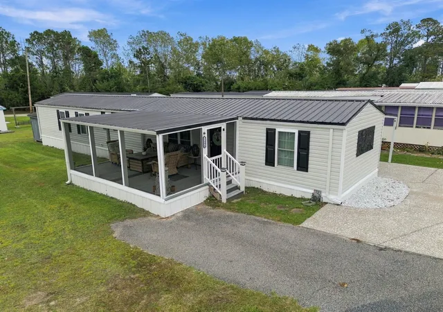Photo 1 of Manufactured home for sale at 1516 Festival Ave, North Myrtle Beach, SC 29582 | MLS# 2624953 | Listing updated on 2026-10-21