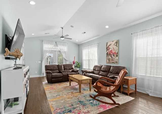 Photo 4 of Single family home for sale at 728 Ashland Ave, North Myrtle Beach, SC 29582 | MLS# 2624989 | Listing updated on 2026-10-22