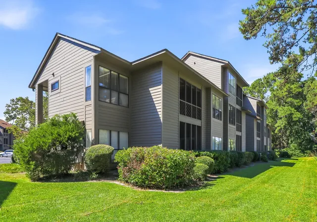 Photo 4 of Condo for sale at 305 Indian Wells Ct #305, Murrells Inlet, SC 29576 | MLS# 2625223 | Listing updated on 2026-10-22