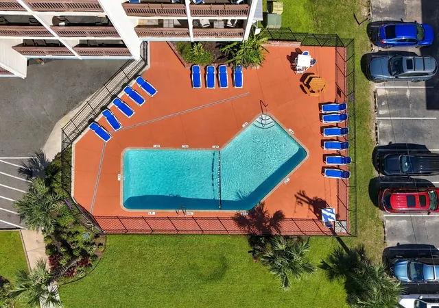 Photo 3 of Condo for sale at 202 75th Avenue N #5706/5707, Myrtle Beach, SC 29572 | MLS# 2625286 | Listing updated on 2026-10-21