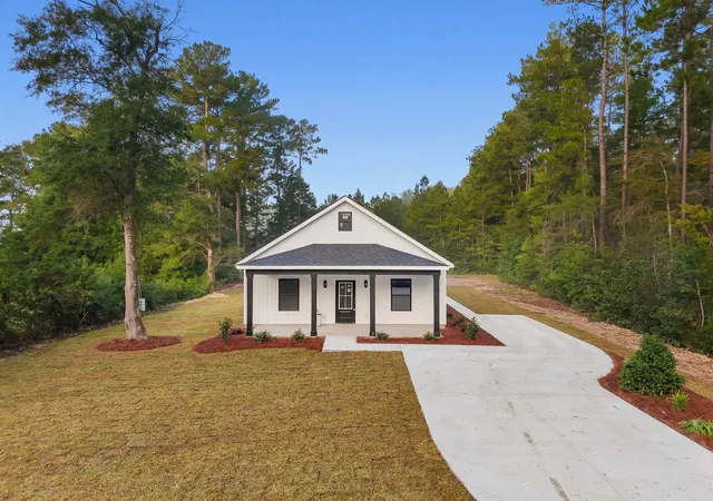 Photo 3 of Single family home for sale at 3209 Kent Rd, Andrews, SC 29510 | MLS# 2625559 | Listing updated on 2026-10-22