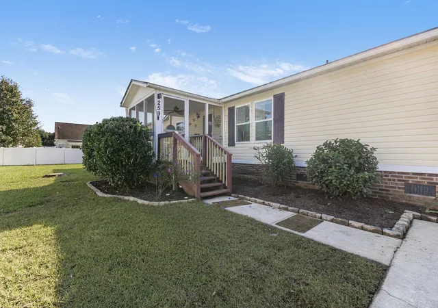 Photo 2 of Manufactured home for sale at 259 Iroquis Trl, Longs, SC 29568 | MLS# 2625750 | Listing updated on 2026-10-28
