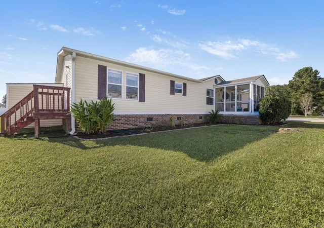 Photo 3 of Manufactured home for sale at 259 Iroquis Trl, Longs, SC 29568 | MLS# 2625750 | Listing updated on 2026-10-28