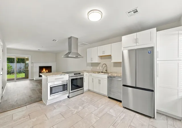 Photo 3 of Townhouse for sale at 55 Beaver Pond Loop #14, Pawleys Island, SC 29585 | MLS# 2625751 | Listing updated on 2026-10-23