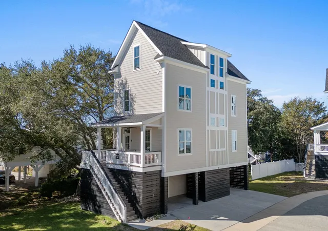 Photo 1 of Single family home for sale at 112 Tidal Crk Dr, Murrells Inlet, SC 29576 | MLS# 2625754 | Listing updated on 2026-10-22