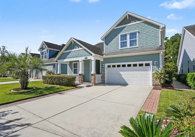 Photo 2 of Single family home for sale at 2023 Oxford Dr, Myrtle Beach, SC 29577 | MLS# 2625774 | Listing updated on 2026-10-22