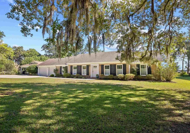 Photo 1 of Sale Pending at 436 Golf Dr, Georgetown, SC 29440 | MLS# 2625796 | Listing updated on 2026-10-22