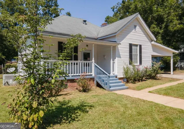 Photo 2 of Single family home for sale at 20 Wilson St, Manchester, GA 31816 | MLS# 10840239 | Listing updated on 2026-10-05