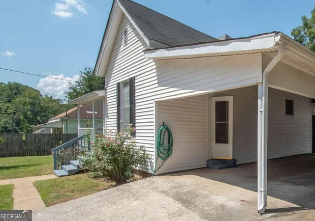 Photo 3 of Single family home for sale at 20 Wilson St, Manchester, GA 31816 | MLS# 10840239 | Listing updated on 2026-10-05