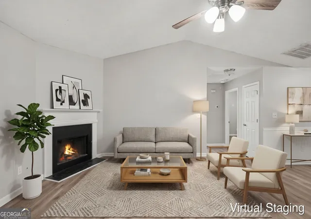 Photo 4 of Single family home for sale at 240 Spring Cir, Senoia, GA 30276 | MLS# 10806425 | Listing updated on 2026-09-24