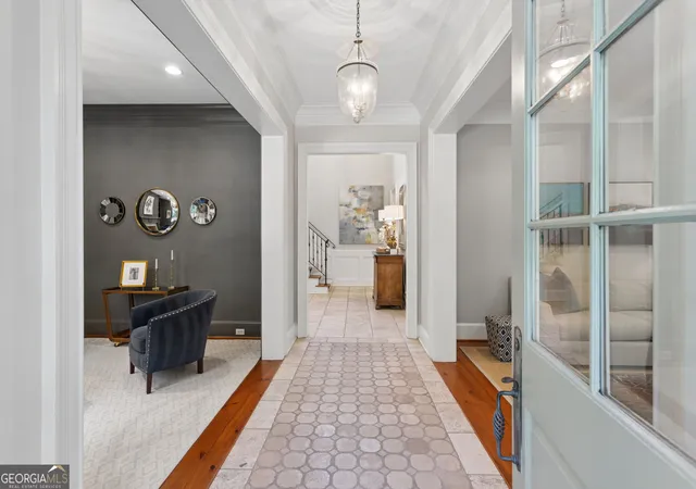 Photo 4 of Single family home for sale at 4065 Beechwood Dr NW, Atlanta, GA 30327 | MLS# 10879395 | Listing updated on 2026-10-28