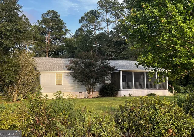 Photo 3 of Sale Pending at 1693 E Lake Dr, Screven, GA 31560 | MLS# 10844684 | Listing updated on 2026-09-24