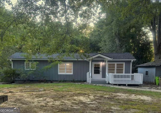 Single family home for sale at 6550 Gordon Ln, Austell, GA 30168 | MLS# 10846303