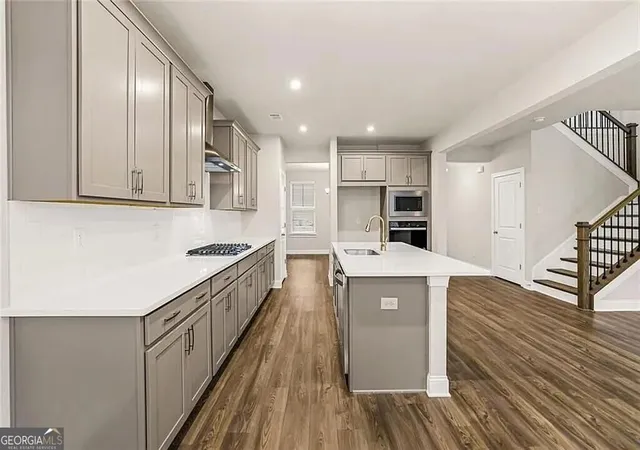 Photo 4 of Single family home for sale at 639 Tigers Eye Ter, Kennesaw, GA 30144 | MLS# 10839235 | Listing updated on 2026-09-13