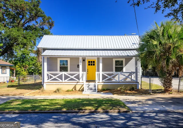 Photo 1 of Single family home for sale at 1416 Albany St, Brunswick, GA 31520 | MLS# 10880581 | Listing updated on 2026-10-29