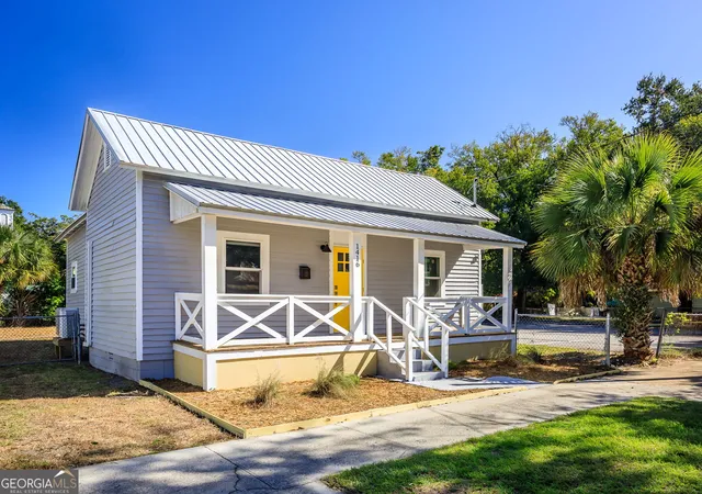 Photo 2 of Single family home for sale at 1416 Albany St, Brunswick, GA 31520 | MLS# 10880581 | Listing updated on 2026-10-29