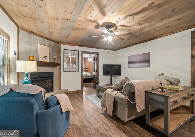 Photo 3 of Single family home for sale at 4326 White Oak Dr, Hiawassee, GA 30546 | MLS# 10849373 | Listing updated on 2026-10-02