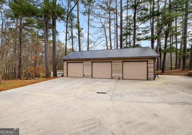 Photo 3 of Single family home for sale at 751 Brimer Rd, Newnan, GA 30263 | MLS# 10853442 | Listing updated on 2026-10-09