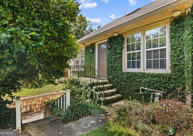 Photo 1 of Single family home for sale at 1619 Sylvan Rd Sw, Atlanta, GA 30310 | MLS# 10843589 | Listing updated on 2026-09-10
