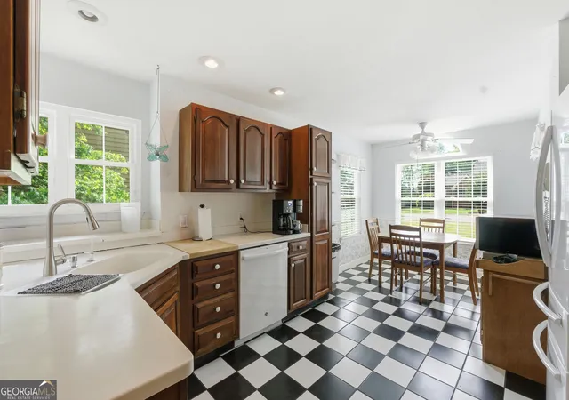 Photo 3 of Single family home for sale at 2418 Charleston Sq, Chattanooga, TN 37421 | MLS# 10840435 | Listing updated on 2026-09-18