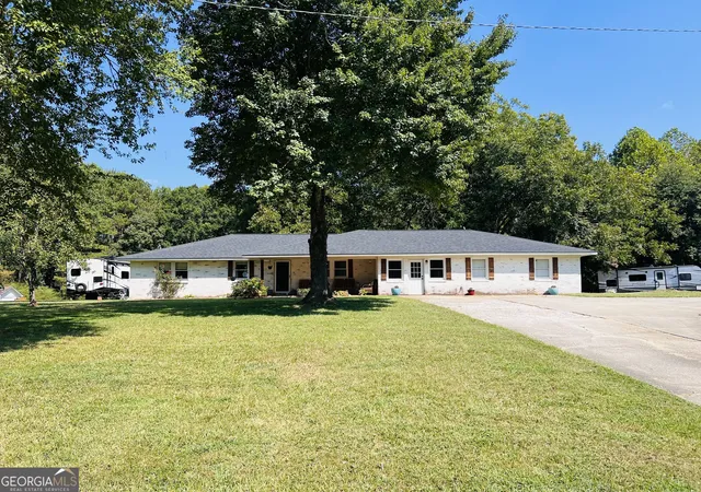 Photo 1 of Single family home for sale at 4085 Mount Zion Rd, Carrollton, GA 30117 | MLS# 10853497 | Listing updated on 2026-10-27
