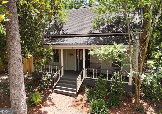 Photo 1 of Single family home for sale at 417 Central Pl, Valdosta, GA 31601 | MLS# 10848094 | Listing updated on 2026-09-17