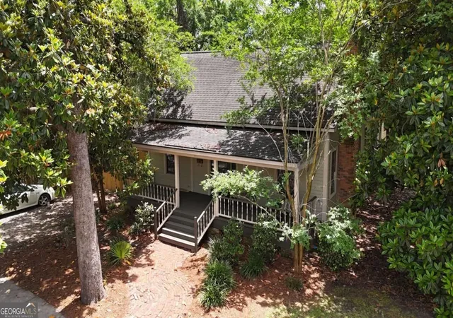 Photo 2 of Single family home for sale at 417 Central Pl, Valdosta, GA 31601 | MLS# 10848094 | Listing updated on 2026-09-17