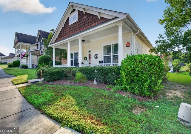 Photo 2 of Sale Pending at 739 Ivy Brk Way, Macon, GA 31210 | MLS# 10840086 | Listing updated on 2026-09-14
