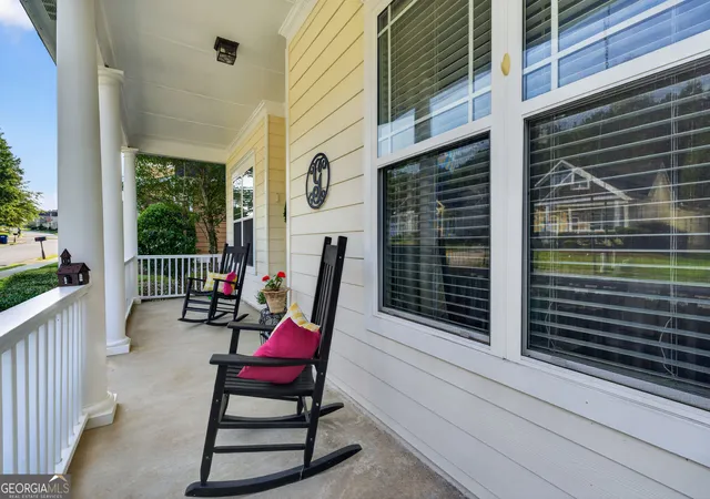 Photo 3 of Sale Pending at 739 Ivy Brk Way, Macon, GA 31210 | MLS# 10840086 | Listing updated on 2026-09-14