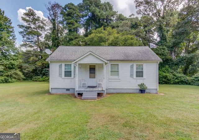 Photo 1 of Single family home for sale at 2854 Centerville Hwy, Snellville, GA 30078 | MLS# 10841021 | Listing updated on 2026-09-19