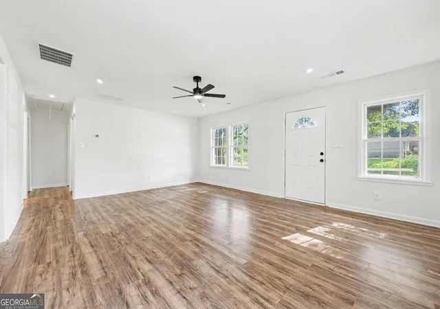 Photo 4 of Single family home for sale at 1059 Prather Brg Rd, Toccoa, GA 30577 | MLS# 10845432 | Listing updated on 2026-10-09