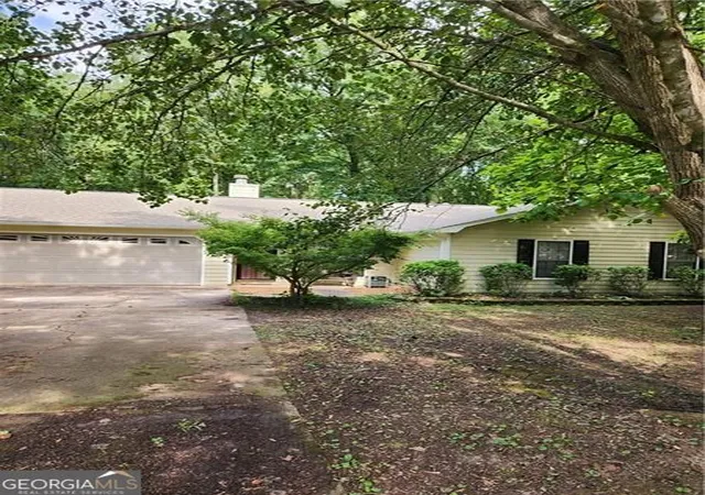 Photo 1 of Single family home for sale at 881 June Ct, Jonesboro, GA 30238 | MLS# 10840473 | Listing updated on 2026-09-18