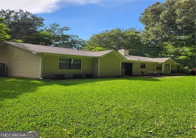 Photo 2 of Single family home for sale at 881 June Ct, Jonesboro, GA 30238 | MLS# 10840473 | Listing updated on 2026-09-18