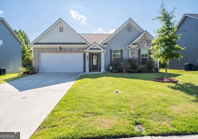 Photo 1 of Single family home for sale at 103 Mcginnis Cir, Calhoun, GA 30701 | MLS# 10845062 | Listing updated on 2026-09-26