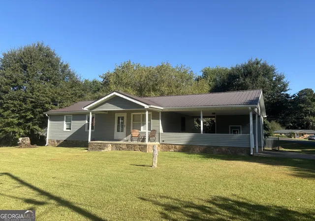 Photo 3 of Sale Pending at 1321 Mountain Brk Dr, Thomaston, GA 30286 | MLS# 10848089 | Listing updated on 2026-09-21