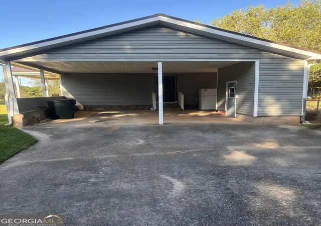 Photo 4 of Sale Pending at 1321 Mountain Brk Dr, Thomaston, GA 30286 | MLS# 10848089 | Listing updated on 2026-09-21