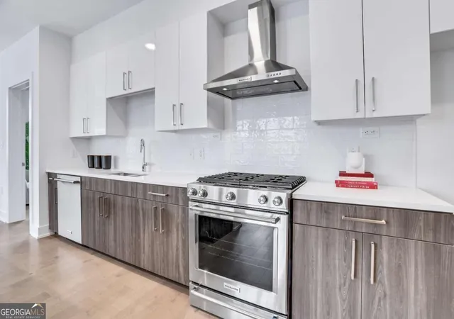 Photo 3 of Condo for sale at 775 Juniper St NE #101, Atlanta, GA 30308 | MLS# 10842055 | Listing updated on 2026-09-10