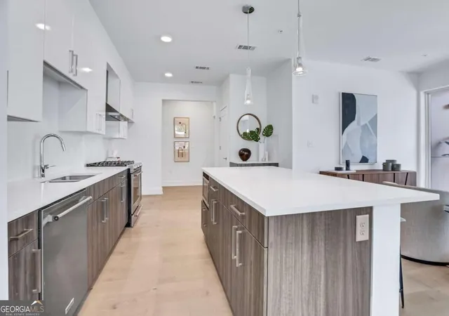 Photo 4 of Condo for sale at 775 Juniper St NE #101, Atlanta, GA 30308 | MLS# 10842055 | Listing updated on 2026-09-10