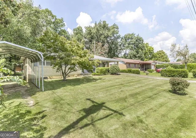Photo 3 of Single family home for sale at 108 Highland Dr, Warner Robins, GA 31088 | MLS# 10849377 | Listing updated on 2026-09-19