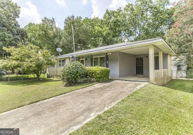 Photo 3 of Single family home for sale at 108 Highland Dr, Warner Robins, GA 31088 | MLS# 10849377 | Listing updated on 2026-09-19