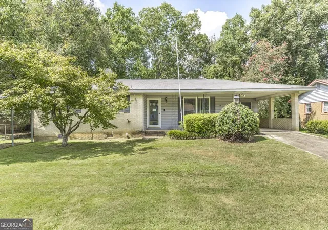 Photo 4 of Single family home for sale at 108 Highland Dr, Warner Robins, GA 31088 | MLS# 10849377 | Listing updated on 2026-09-19