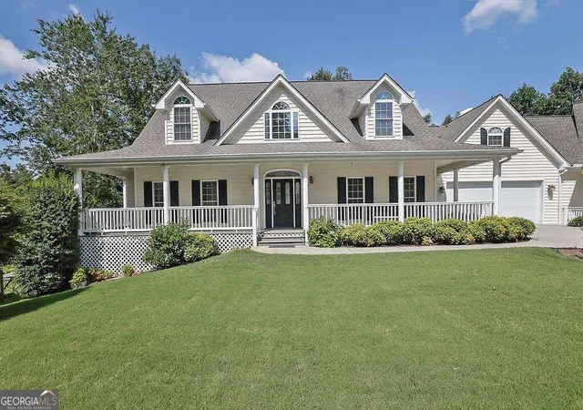 Photo 3 of Multi family home for sale at 3440 Maynard Cir, Gainesville, GA 30506 | MLS# 10839316 | Listing updated on 2026-09-06