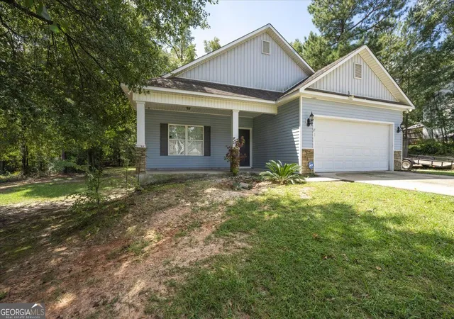 Photo 2 of Single family home for sale at 215 Hallie Ln, Macon, GA 31211 | MLS# 10838830 | Listing updated on 2026-09-16