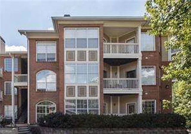 Photo 2 of Condo for sale at 200 Renaissance Pkwy Ne #215, Atlanta, GA 30308 | MLS# 10844197 | Listing updated on 2026-09-11