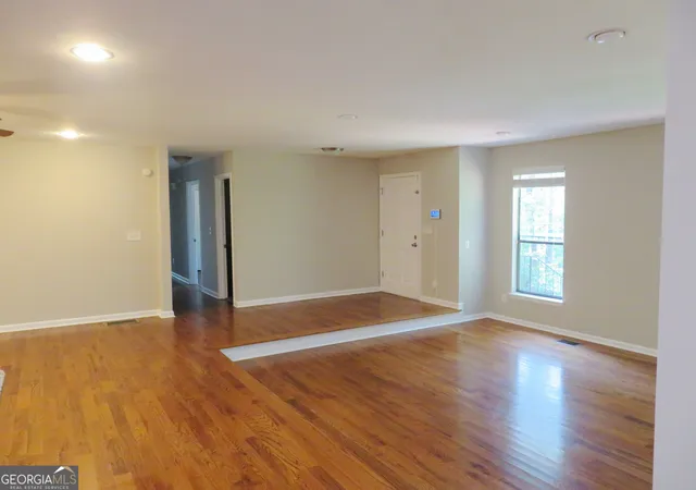 Photo 1 of Single family home for sale at 920 New Hope Rd SW, Atlanta, GA 30331 | MLS# 10852071 | Listing updated on 2026-09-24