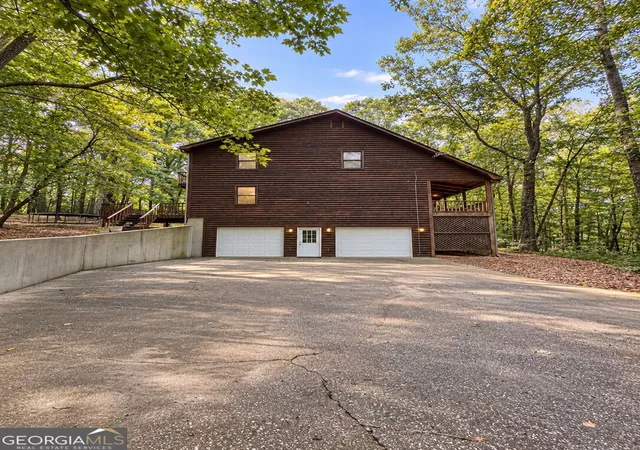 Photo 2 of Single family home for sale at 180 Hale Mountain Ct, Hiram, GA 30141 | MLS# 10837807 | Listing updated on 2026-09-18
