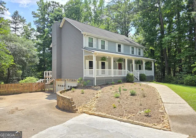 Photo 3 of Single family home for sale at 208 Melrah Hl, Peachtree City, GA 30269 | MLS# 10849177 | Listing updated on 2026-10-02