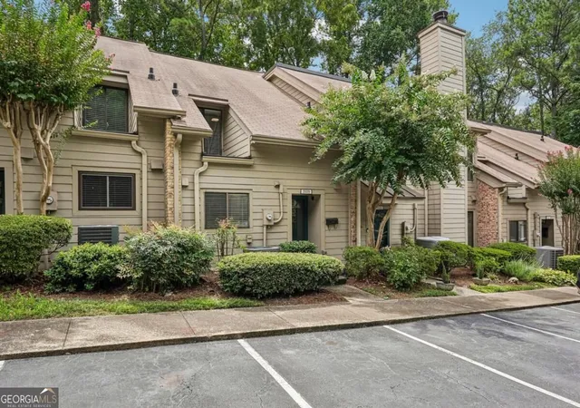 Photo 2 of Condo for sale at 3509 Stonewall Pl Se, Atlanta, GA 30339 | MLS# 10841986 | Listing updated on 2026-09-09